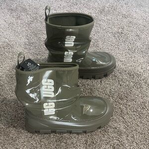 NWT UGG classic Brellah mini rain boot - Burnt Olive - Size 8